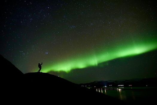 Northern Lights Small Group Tour with Hot Cocoa & Free Photos — photo 7