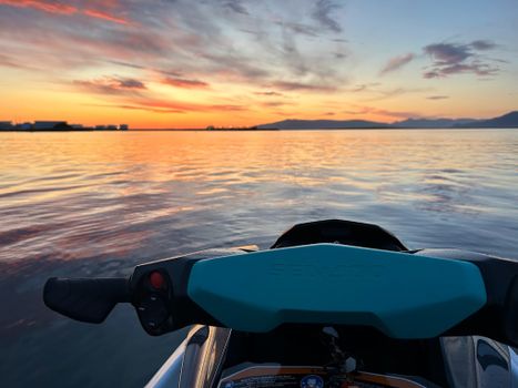 Sunset jet ski tour — photo 5