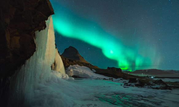 Private Northern Lights Tour from Reykjavik with Refreshments, Photos, and Expert Guide — photo 2
