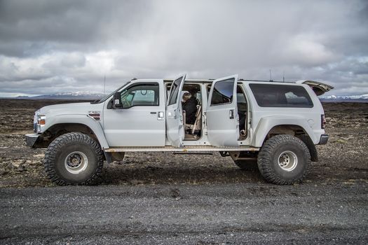 Lofthellir Ice-Cave Exploration - Super Jeep Tour — photo 7