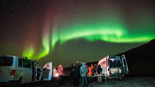 Northern Lights with Photo, Pastries and Hot Cocoa - 4x4 Tour from Reykjavík — photo 13