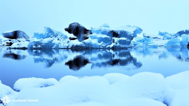 Glacier Lagoon (Jökulsárlón) & South Iceland Tour — photo 14