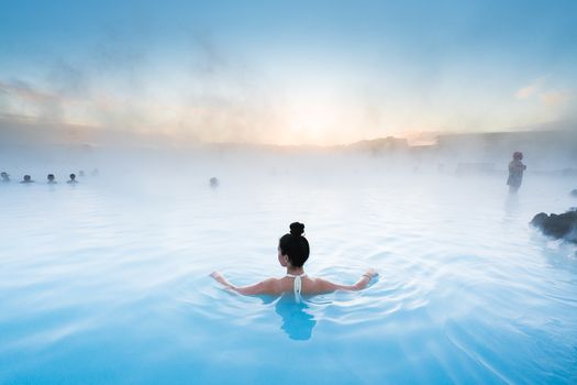 From Reykjavik: Golden Circle & Lagoon Full Day Small Group guided in Chinese冰岛黄金圈+蓝湖温泉中文一日精品团
