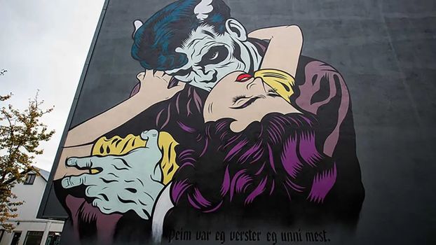 Private Reykjavik Street Art & Photo Friendly Walking Tour — photo 11