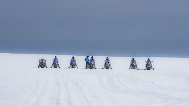 Snowmobile tour on Vatnajökull Glacier — photo 4