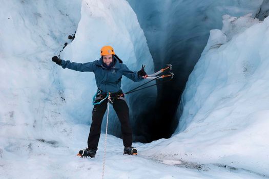 Ice Climbing Captured in Skaftafell — photo 12