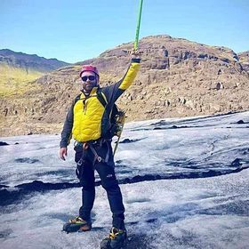 Capturing the Frozen Beauty: Private Glacier Hike on Sólheimajökull — photo 12
