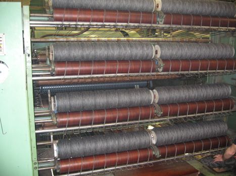 Icelandic Wool Yarn Factory Tour — photo 8