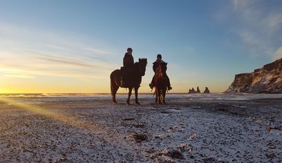 Black Beach Riding Tour