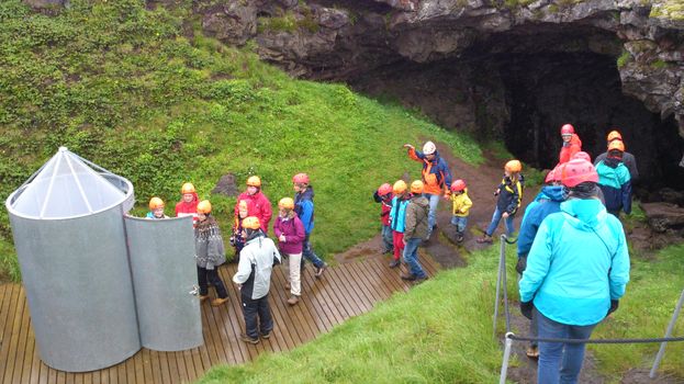 Vatnshellir Lava Cave Tour — photo 2