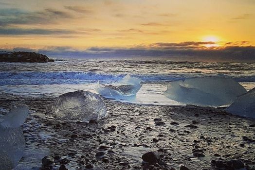 Jökulsárlón & Black Diamond Beach Private Tour — photo 5