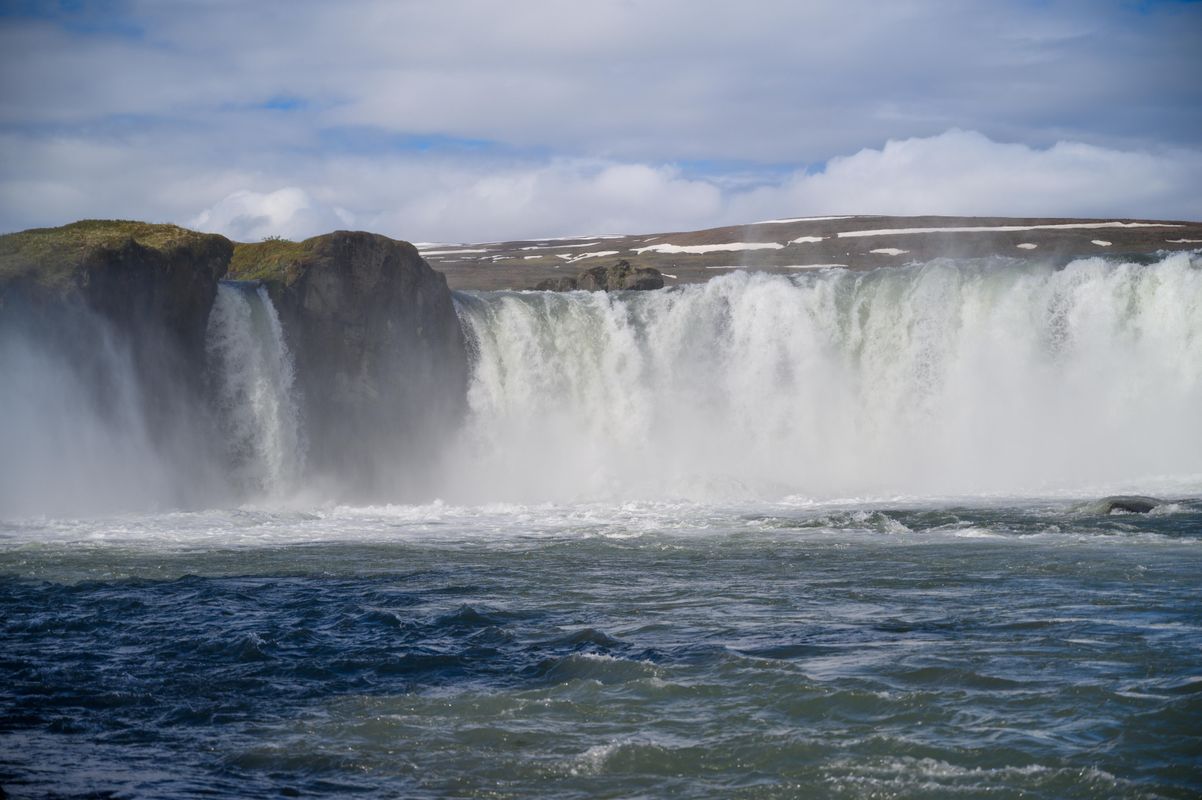 All in one: Mývatn, Goðafoss, Dettifoss, Selfoss, cave and the Nature baths, photo 4 of 18