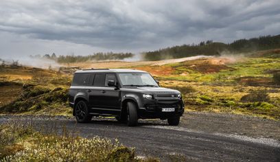 DT 601 Private Golden Circle luxury SUV Express