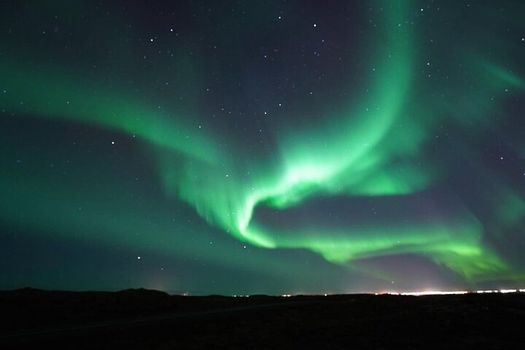 Private Northern Lights Tour with Hot Chocolate in Iceland — photo 4