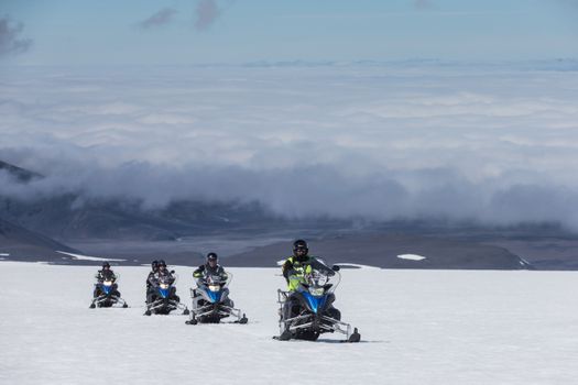 Golden Circle & Glacier Snowmobiling — photo 12