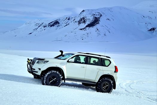 Private Super-Jeep - The Frozen West and Into the Glacier