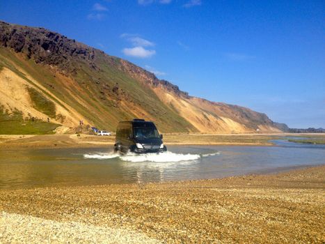 Private Super-Jeep - Landmannalaugar Highland Adventure — photo 6