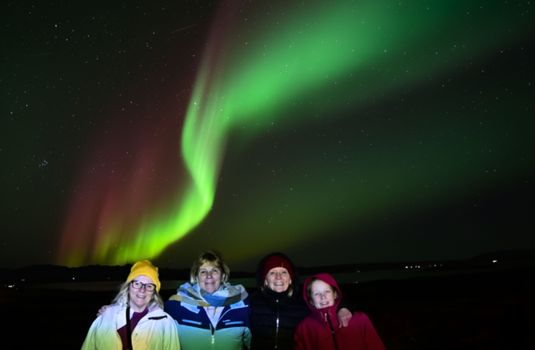 Private 4x4 Tour from Reykjavik - Northern Lights & Hot Choco — photo 12