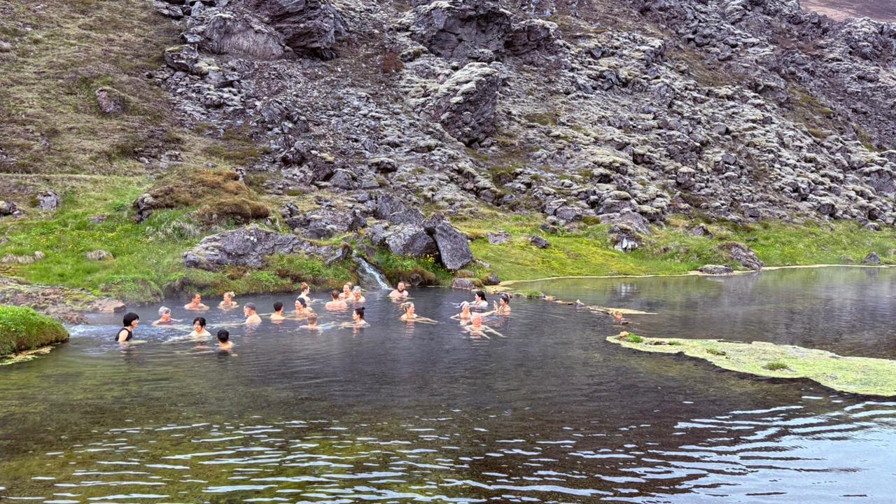 Landmannalaugar Highlands 4x4 Minibus Tour with Hot Spring Bath, photo 9 of 17