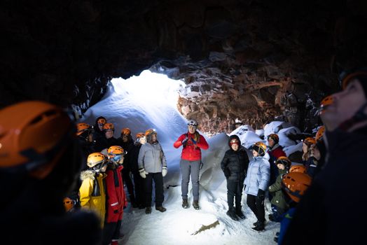 Lava Tunnel Evening Tour & Northern Lights Excursion from Reykjavík — photo 17