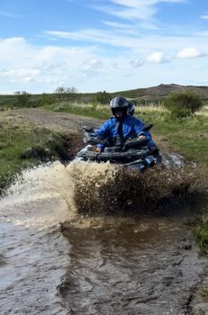ATV Quad Adventure in Húsafell: Rivers & Mountain Views — photo 12