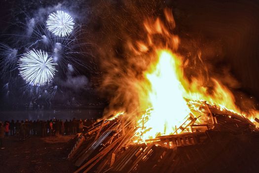 Bonfire Tour — photo 2