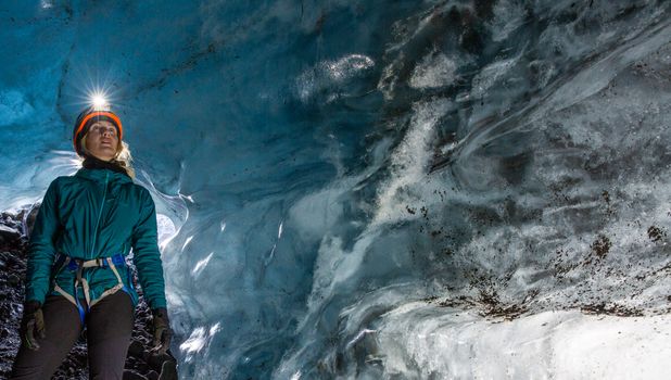 Sólheimajökull Glacier Hike and Ice Cave Exploration — photo 2