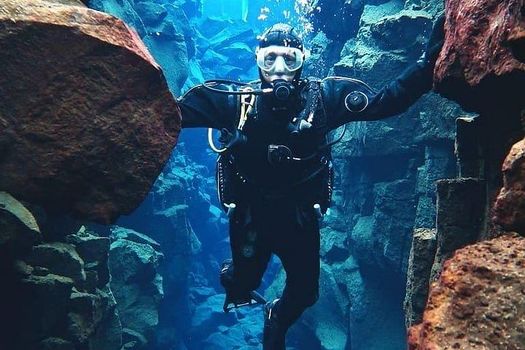 Diving Silfra Tour with Pick Up — photo 6