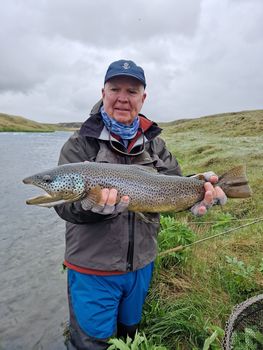 Private Fly Fishing Day Tour for Big Brown Trout - West Rangá Trout Beat — photo 4