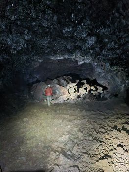 Lava Tunnel & Caving - Private Eco Tour — photo 3