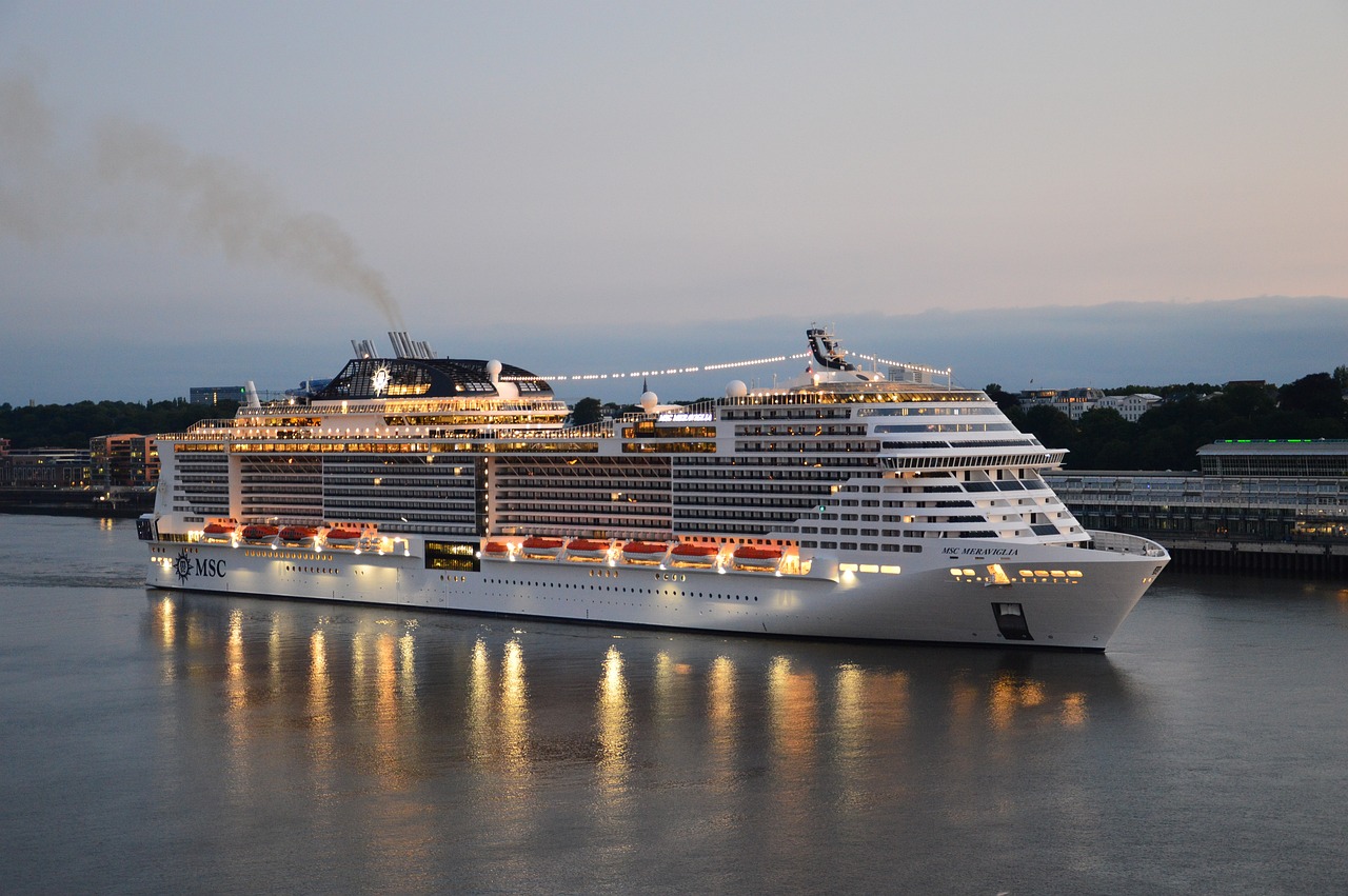 Keflavik Area Hotels and Reykjavik Cruise Port: Private Transfer