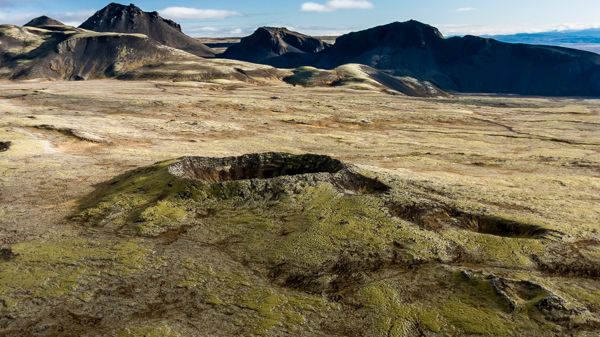 Countless Craters Helicopter Tour — photo 3