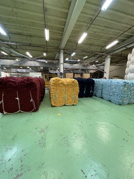 Icelandic Wool Yarn Factory Tour — photo 3