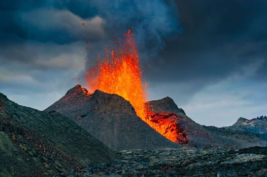 The Eruption Escapade: Tour of New Volcanic Area in Iceland — photo 2
