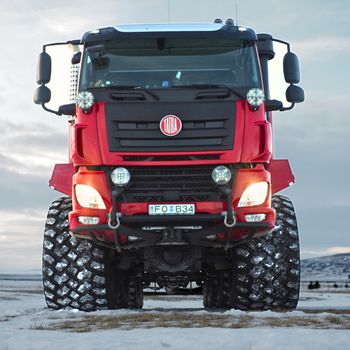 Ice Cave and Glacier Tour in Glacier Monster Truck from Gullfoss — photo 5