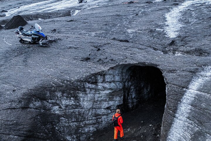 Ice Cave and Snowmobile Tour from Gullfoss, photo 5 of 9