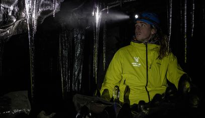 Private Silfra Snorkeling & Leidarendi Lava Tunnel - with underwater photos 