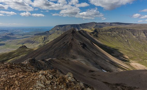 Day Hike to Moskardshnjukar: The Knife's Edge — photo 7