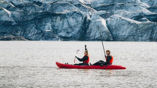 Kayaking by the Glacier — photo 6