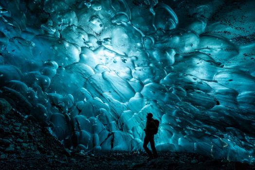 Visit a Natural Blue Ice Cave from Jökulsárlón — photo 4