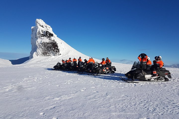 Snowmobiling on Eyjafjallajökull, photo 5 of 10
