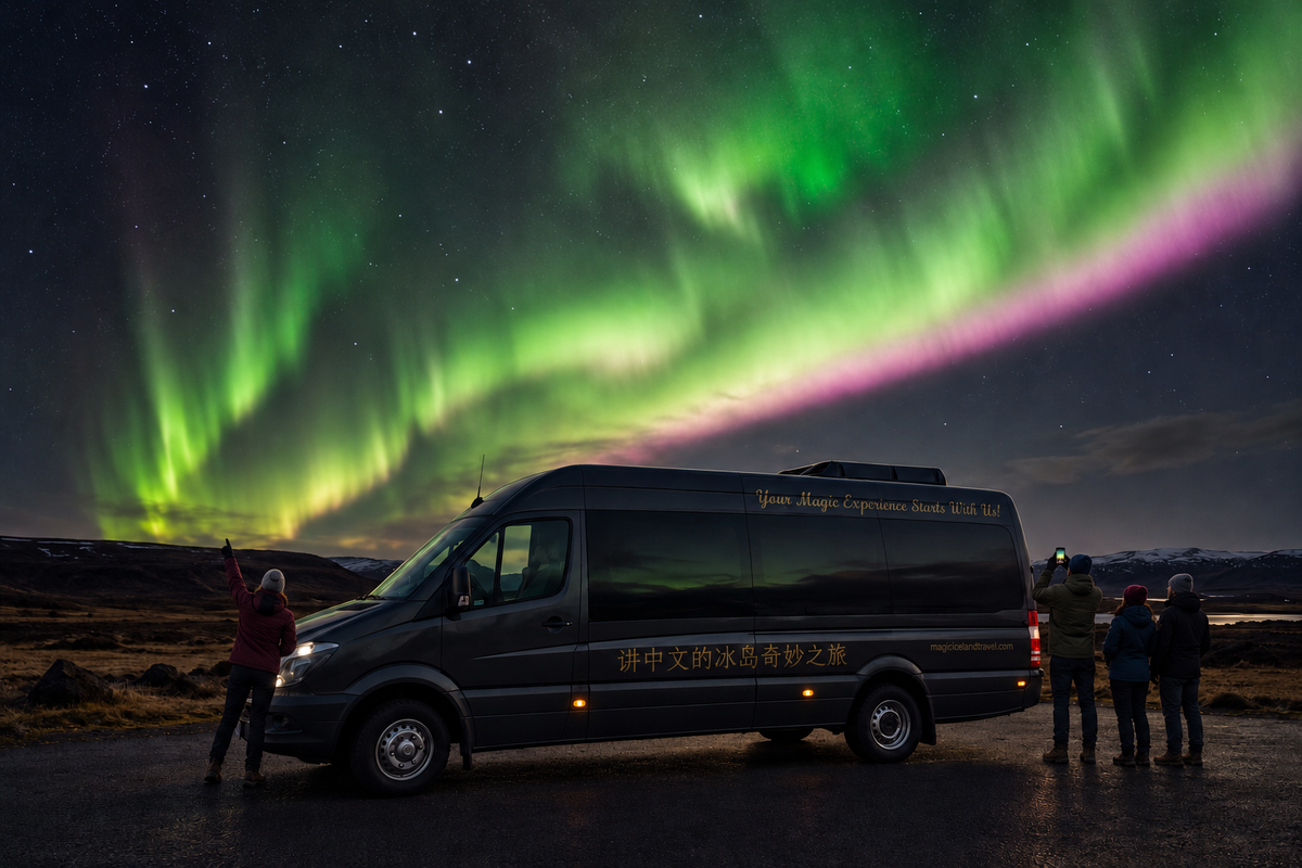 Northern Lights Small Group with Local Hunters