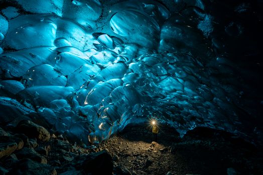 Remote Glacier Hike and a Natural Ice Cave from Jökulsárlón — photo 5