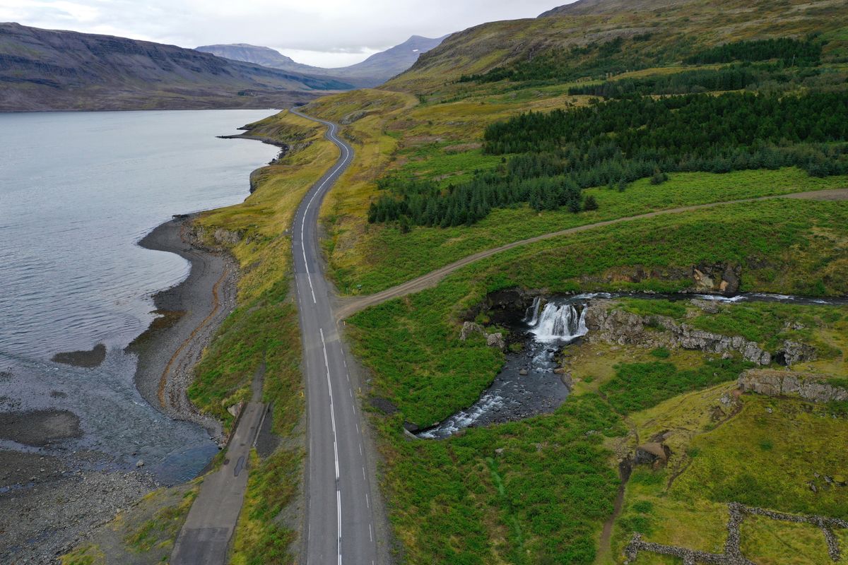 Premium Private Golden Circle whale’s fjord road Edition!