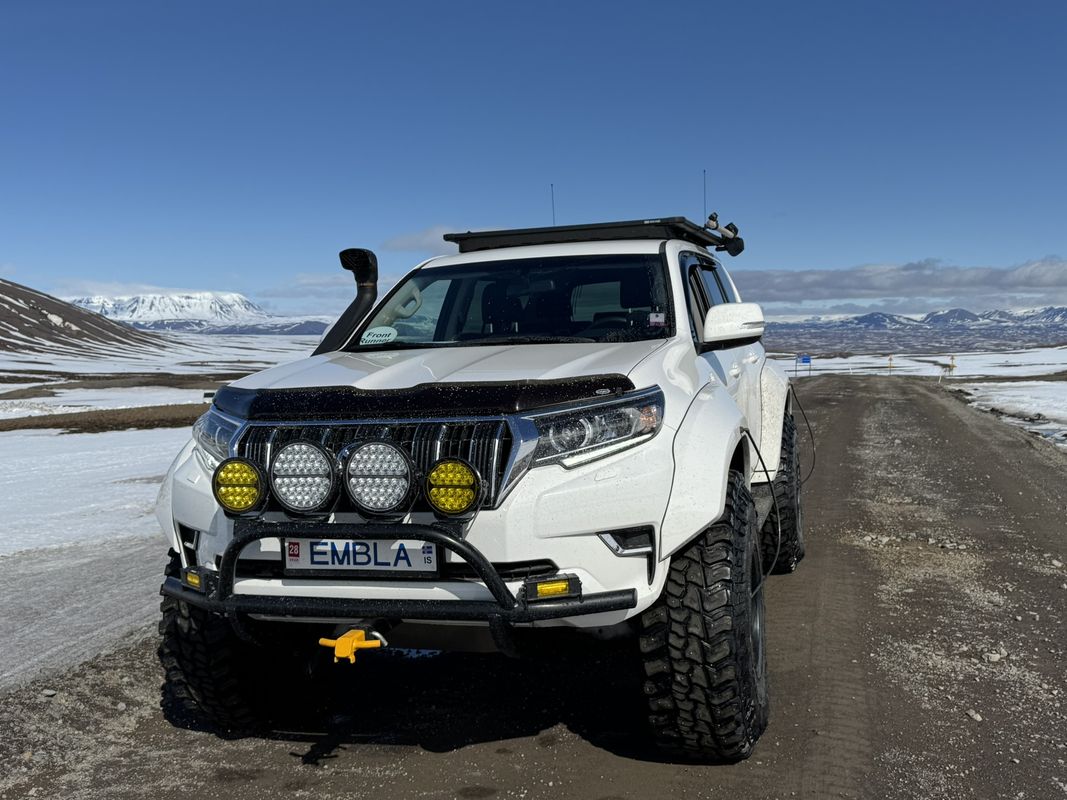 Private Eyjafjallajökull Glacier Super Jeep Tour and snowmobile DAY Tour, photo 9 of 17