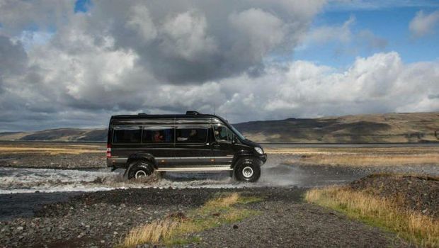 Private Super-Jeep - Þórsmörk Super Jeep Adventure — photo 7