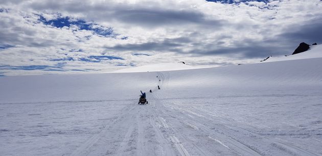 Snowmobile tour on Vatnajökull Glacier — photo 23