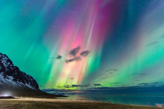 Glacier Snowmobiling, Golden Circle & Northern Lights — photo 5