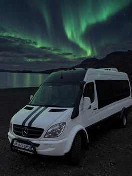 Northern Lights Hunt: Go Further by 4x4 Sprinter — photo 12