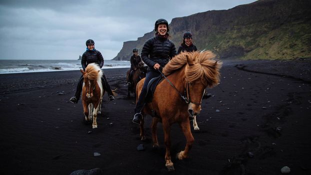 Black Beach Riding Tour — photo 3